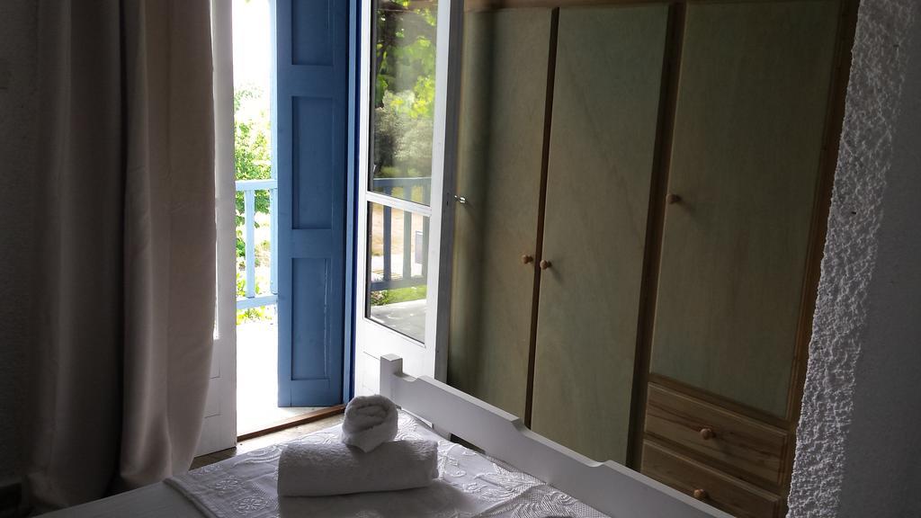 Mantos Rooms 1 Neo Klima Room photo