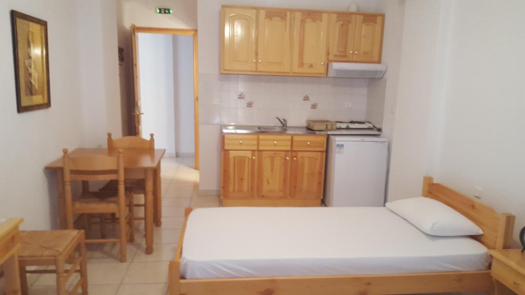 Mantos Rooms 1 Neo Klima Room photo